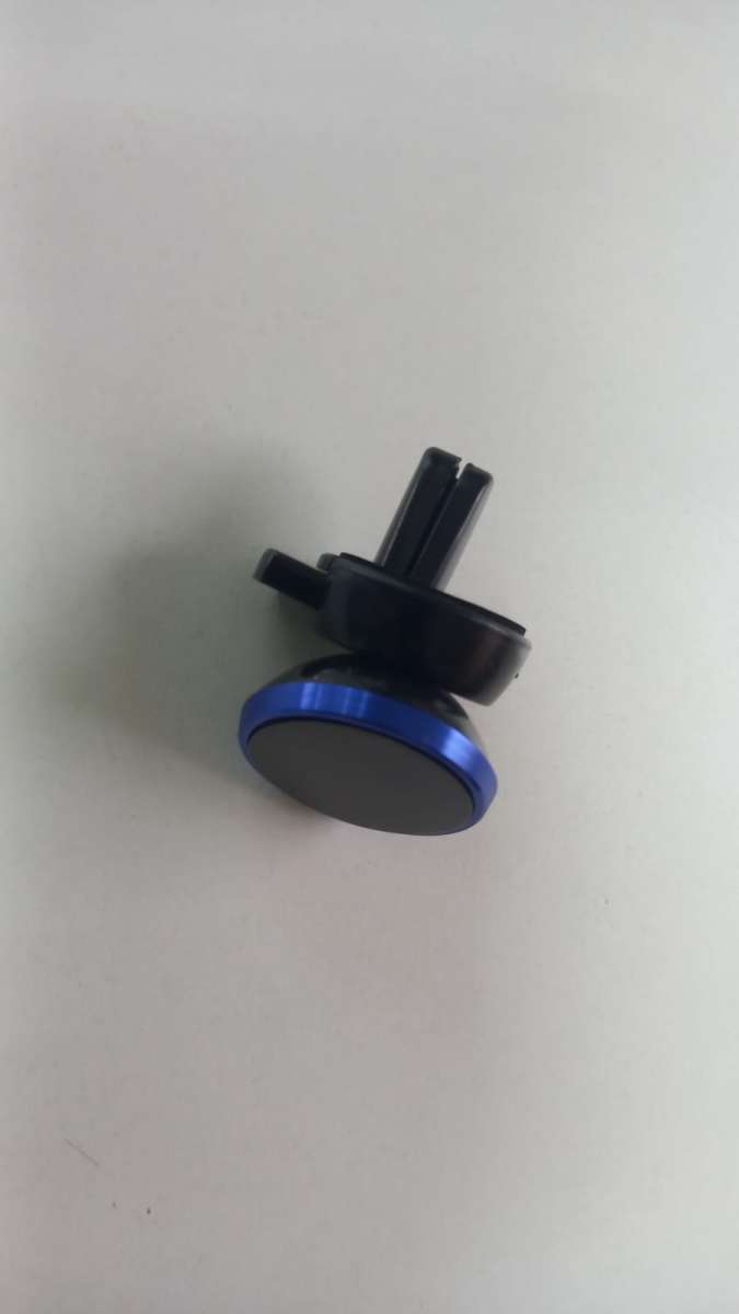 Держатель TDS TS-CAA42 (KP-23) для смартфона, навигатора, на решетку вентиляции, магнит,