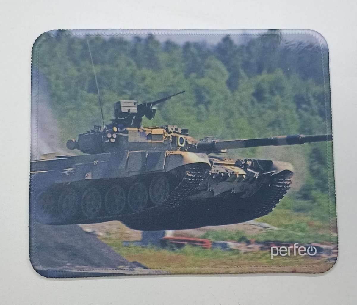 Коврик для мыши Perfeo PF-D0700 "Tanks", 180х220x2мм, ткань, резиновое основание,