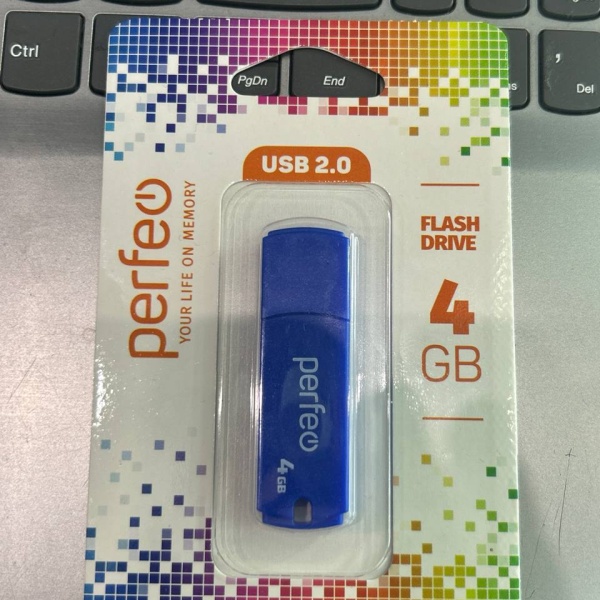 Флэш диск 4 GB USB 2.0 Perfeo C05 Blue с колпачком